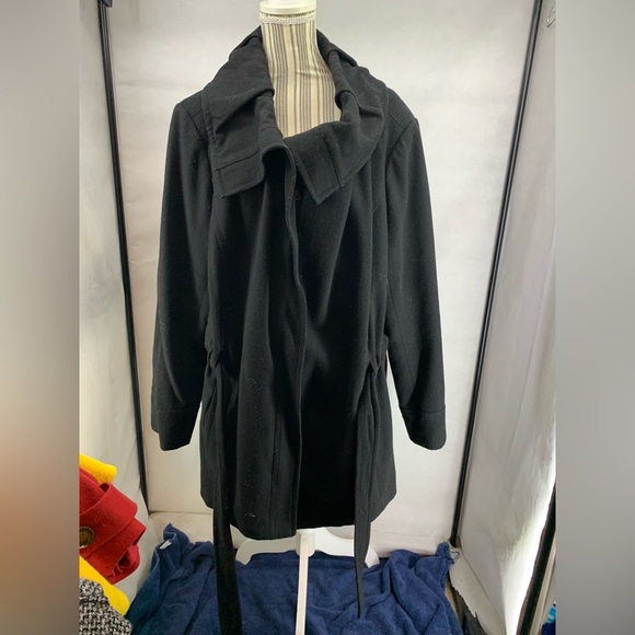 Old Navy women’s long wool blend coat size 3X Zip Belted front - Picture 2 of 7